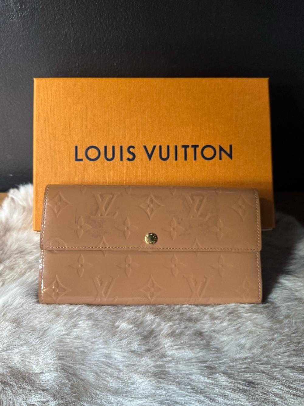 Authentic Louis Vuitton Tan Brown Vernis Bi-fold Long Wallet